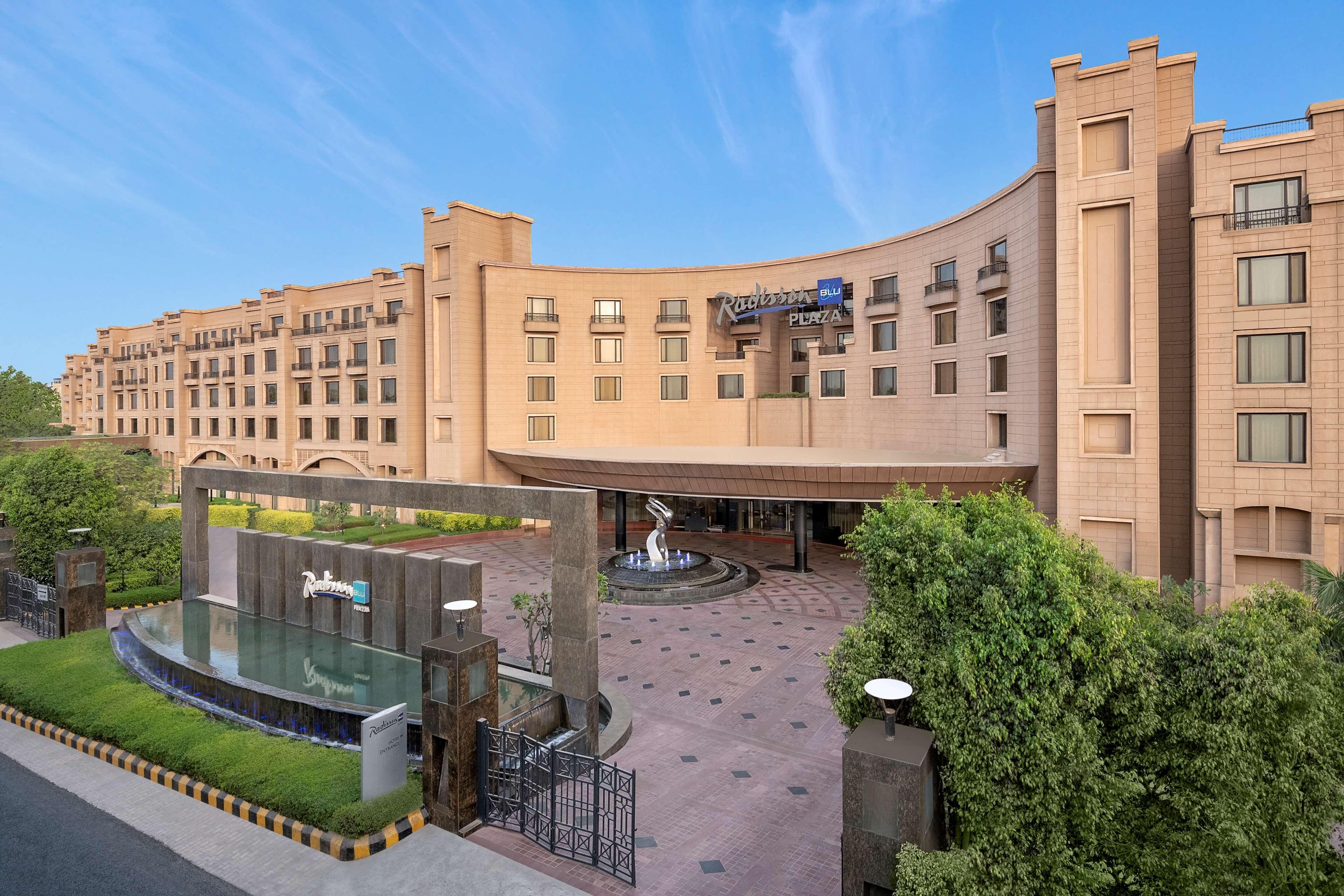 Radisson Blu Plaza Delhi Airport Hotel Nueva Delhi Exterior foto